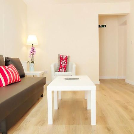 Apple Garden A-2 Apartment Лондон Екстериор снимка
