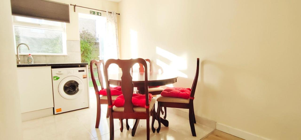 Apple Garden A-2 Apartment Лондон Екстериор снимка