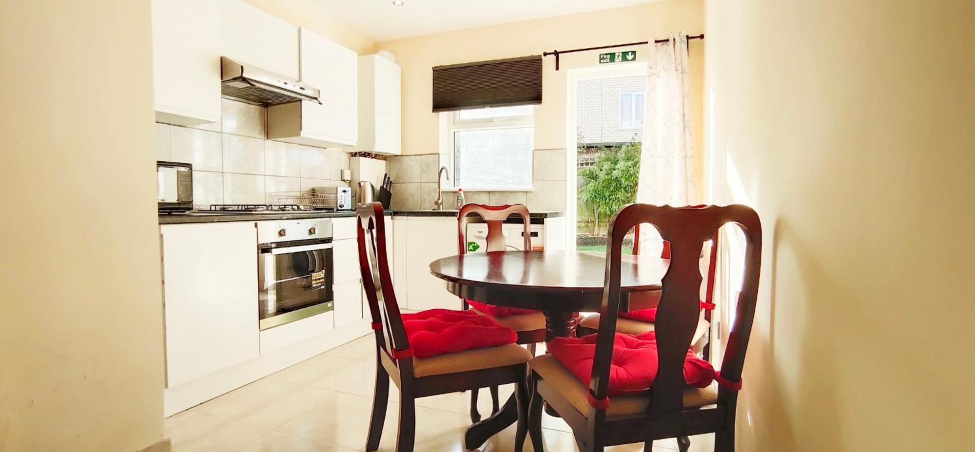 Apple Garden A-2 Apartment Лондон Екстериор снимка